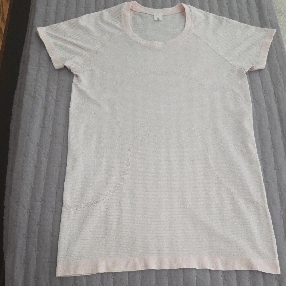lululemon athletica Soft Pink Textured Short Sleeve Top